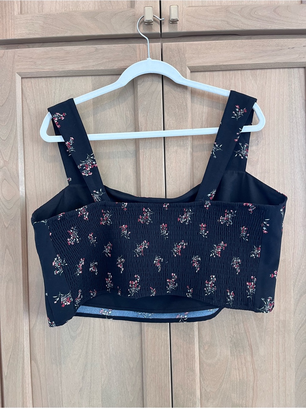 NEW A&F Crop Top - Picture 3 of 4